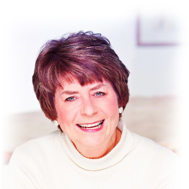 Ayres Rocks! National treasure Pam Ayres returns to Sidmouth image