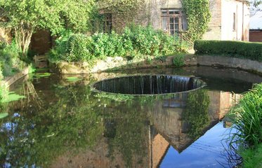 Tumbling Weir image